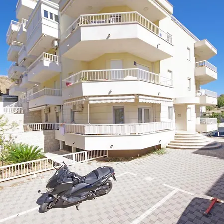 Apartman By The Sea - 7589 Split