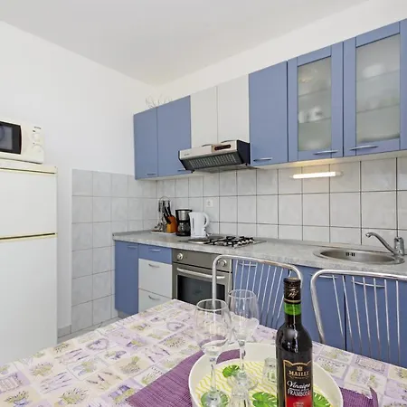 By The Sea - 7589 Apartman Split