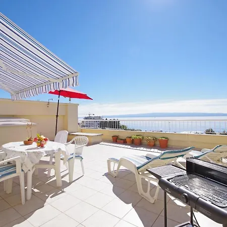 By The Sea - 7589 Σπλιτ